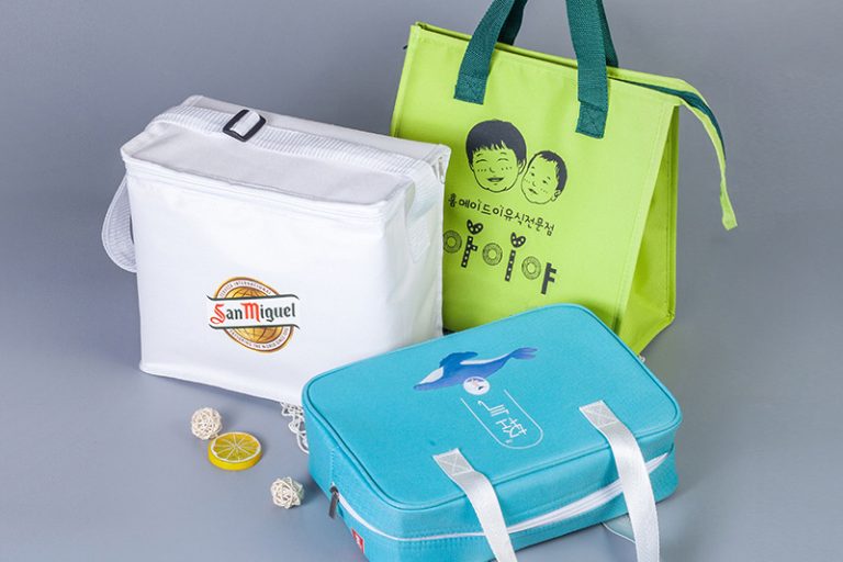 Add a personal touch to lunchtime customized bags (6)