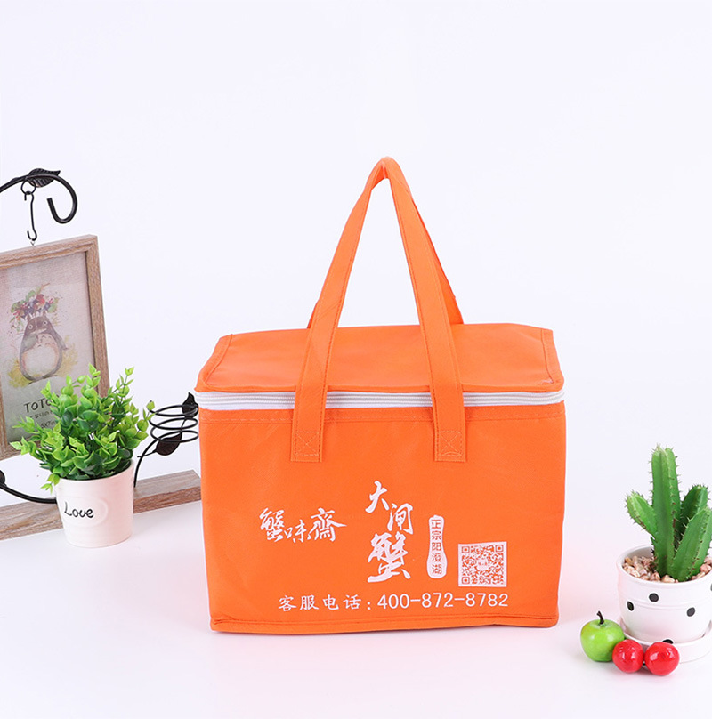 Boost brand recognition with custom food delivery bags (5)
