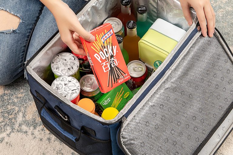 Craft your brand image with custom food delivery bags (4)