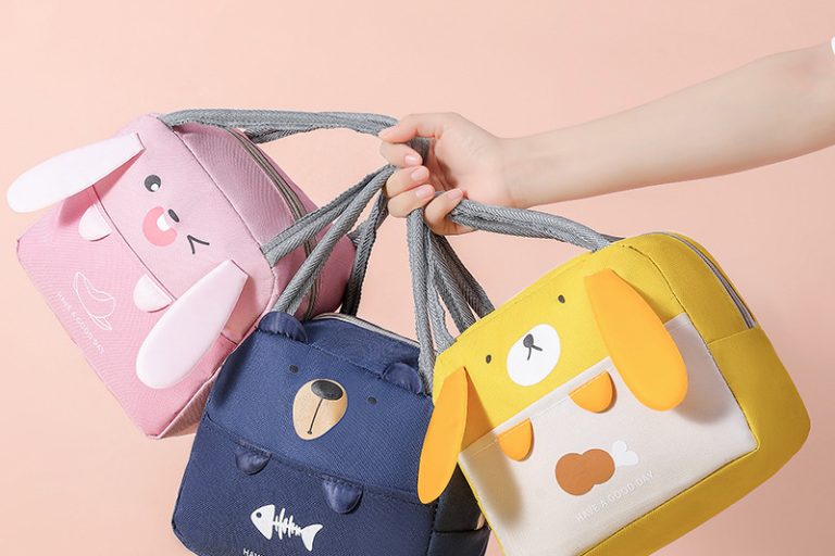 Create your signature lunch look custom bags available (5)