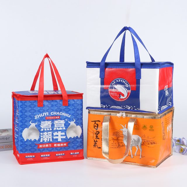 Custom cooler bags where style meets functionality (5)