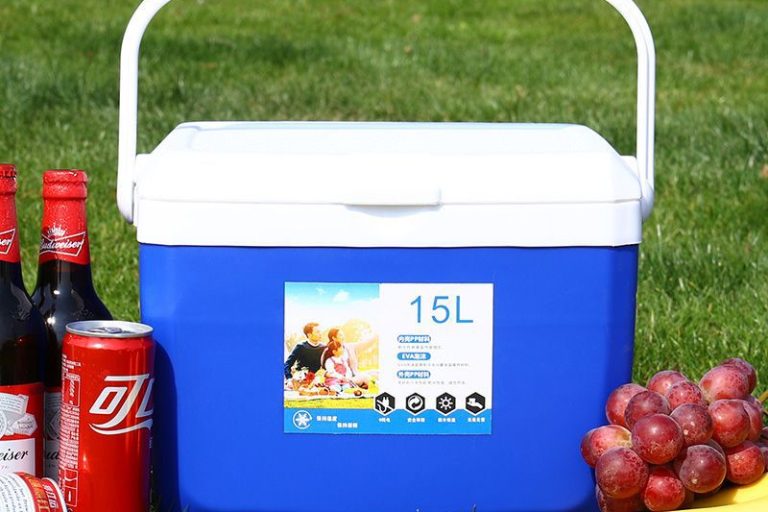 Custom cooler boxes for events and promotions (1)