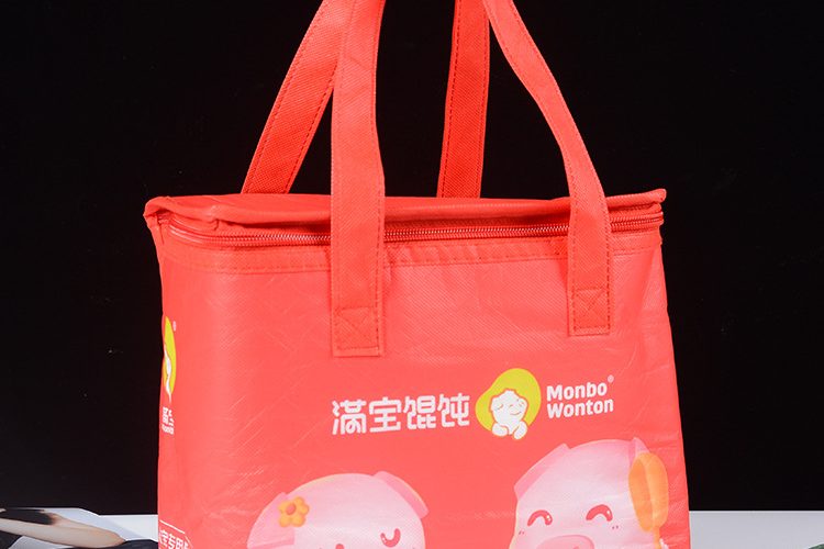 Custom food delivery bags delivering excellence every time (3)