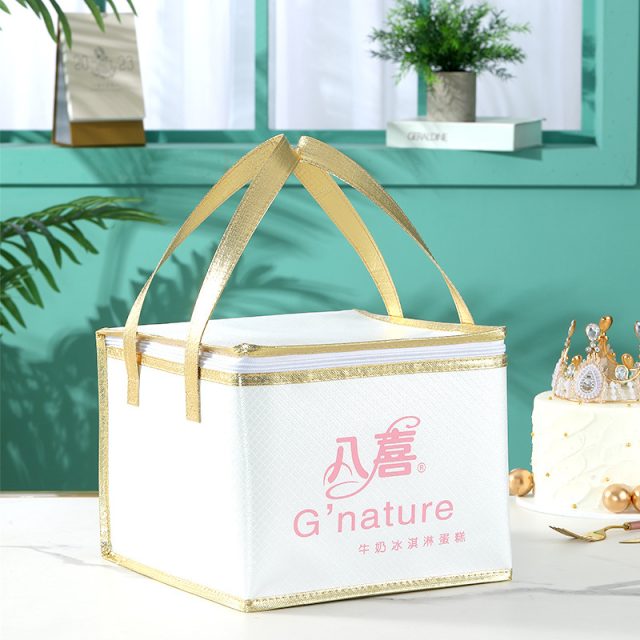 Custom food delivery bags tailored to your brand (8)