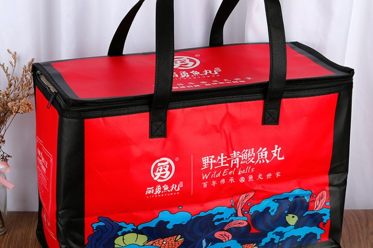 Custom food delivery bags where form meets function (2)