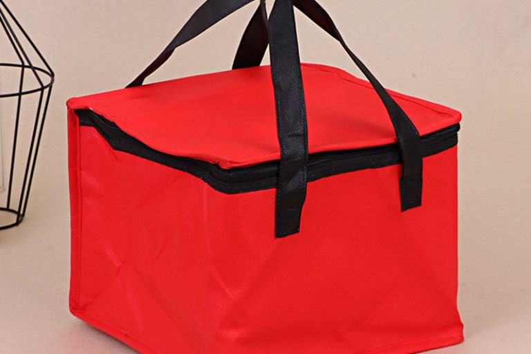 Custom food delivery bags where function meets style (3)