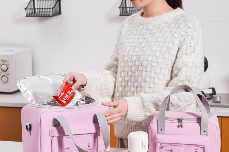 Custom lunch bags where function meets fashion (7)