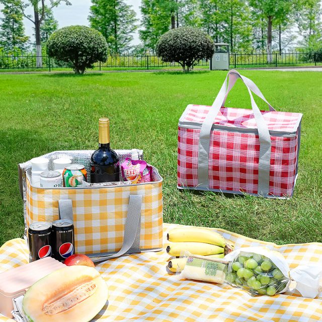 Custom picnic bags where fashion meets functionality (6)