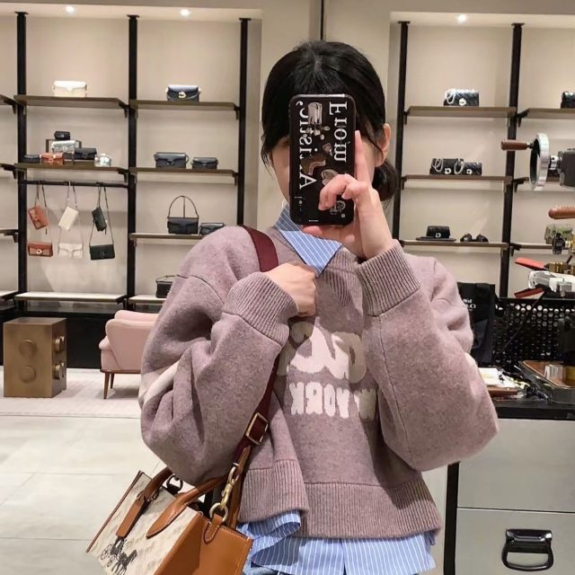 Custom tote bags for corporate gifts impress clients (6)