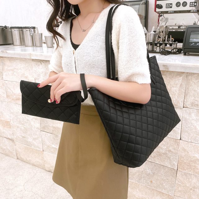 Custom tote bags for events stand out in the crowd (1)