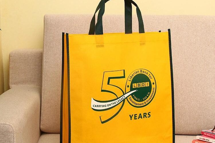 Design custom non woven grocery bags (1)