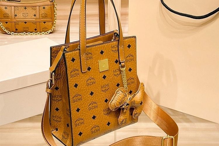 Design your perfect custom tote bag shop today (1)