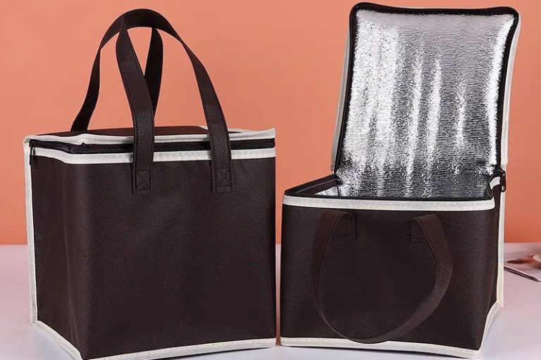 Elevate your brand with custom food delivery bags (1)