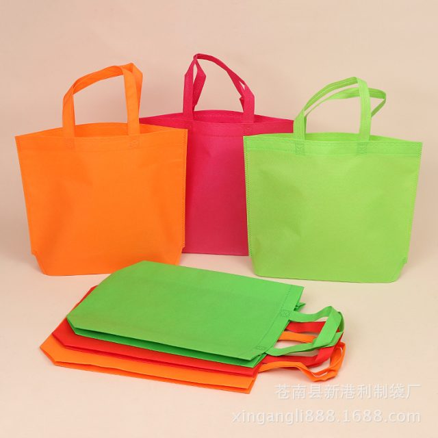 Get creative with custom non woven bags (1)