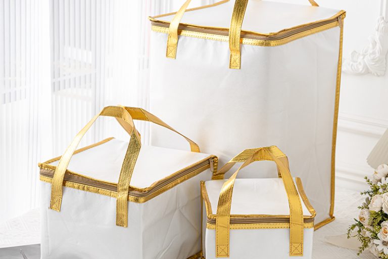 Go beyond ordinary with custom food delivery bags (7)