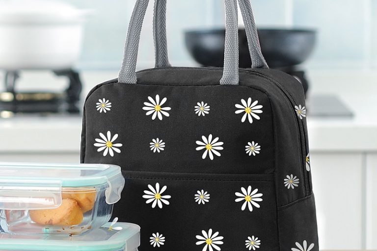 Personalize your lunchtime routine custom bags (1)