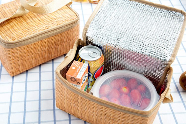 Personalize your picnics with custom cooler bags (2)