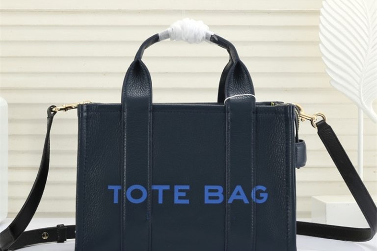 Personalized tote bags for gifts spread joy (2)