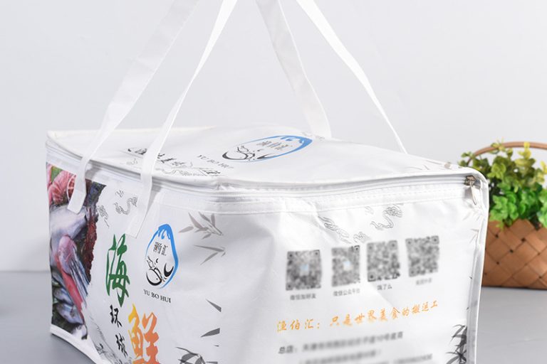 Show your style with custom cooler bags for every season (4)