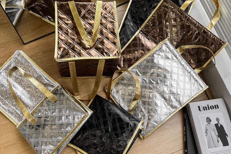 Stand out with custom food delivery bags (8)