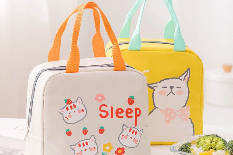 Uniquely yours customized lunch bags (4)