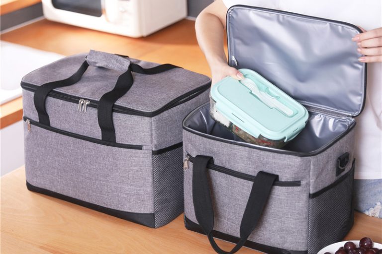 Unleash your picnic creativity with customized bags (5)